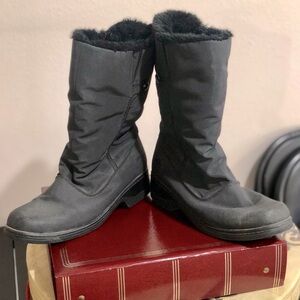 Woman’s Totes winter boots